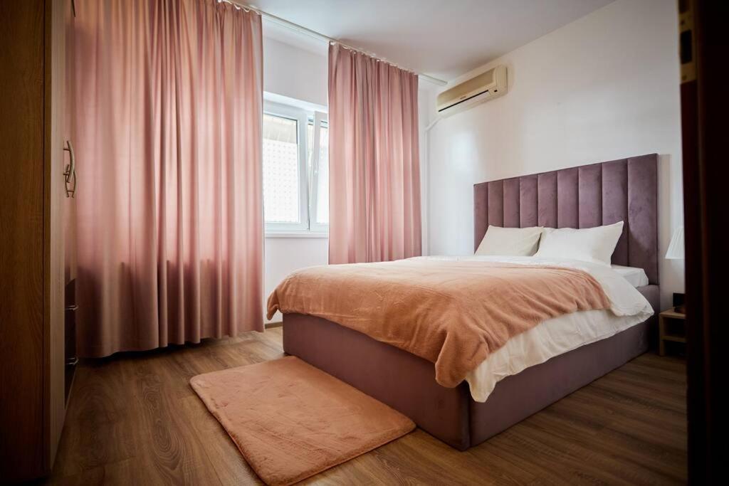 Queen Apartment Athenee Bucharest Exterior photo
